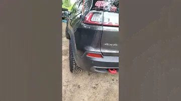 Nitto Ridge Grapplers on 2021 Jeep Cherokee Trailhawk