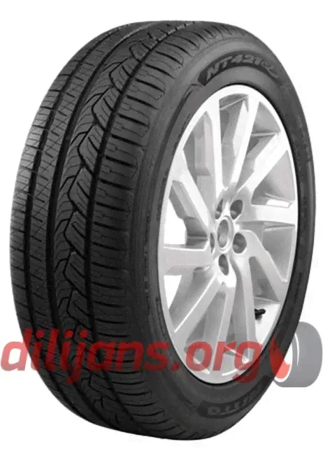 Летние шины Nitto NT421Q 235/60 R18