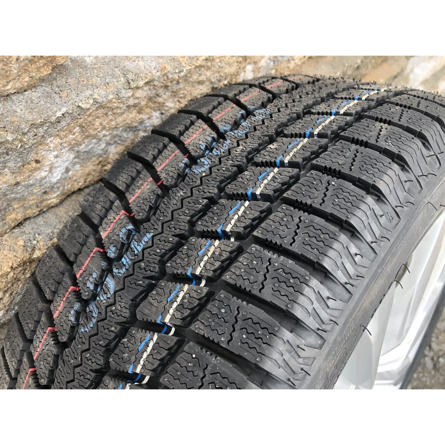 Nitto SN3 275/50 R21 113H шины-3