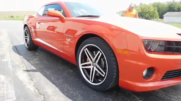 2011 Chevy Camaro 2SS w/ Staggered 20" Lexani R-5 Wheels & Nitto NT555 G2 Tires