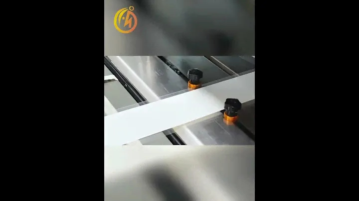 Long double-sided tape, super practical small helper. Stick where you need it, firm and easy.