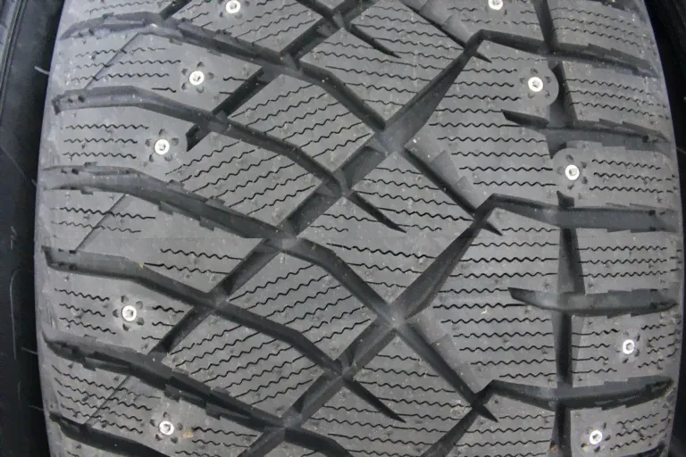 Шины Nitto Nitto Therma Spike 275/45 R20 106T Зимние Шипованные